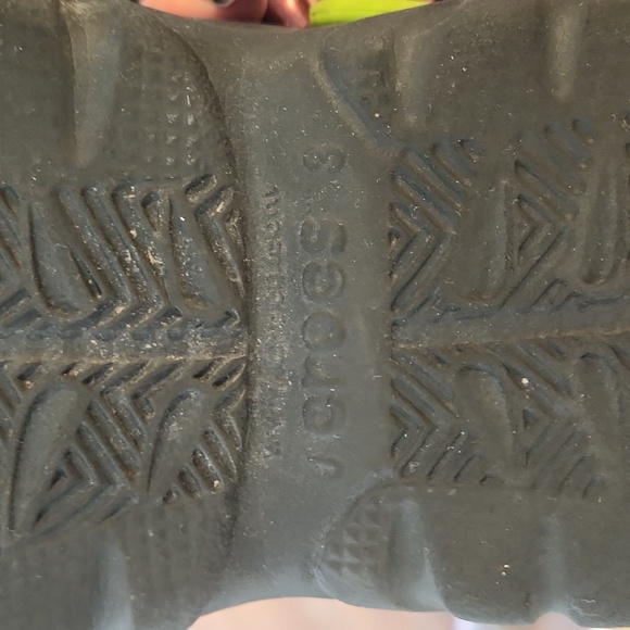 Boys black Crocs - Picture 3 of 3